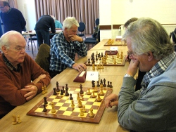 Paul Willemen en Bert Wels laten hier zien, wat onverzettelijk schaken is.
