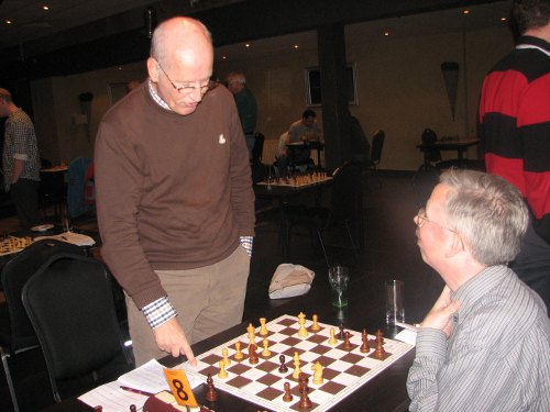 Hans van Eijk was de enige die zich winnend staande kon houden in het geweld van 'Eindhoven 3'.